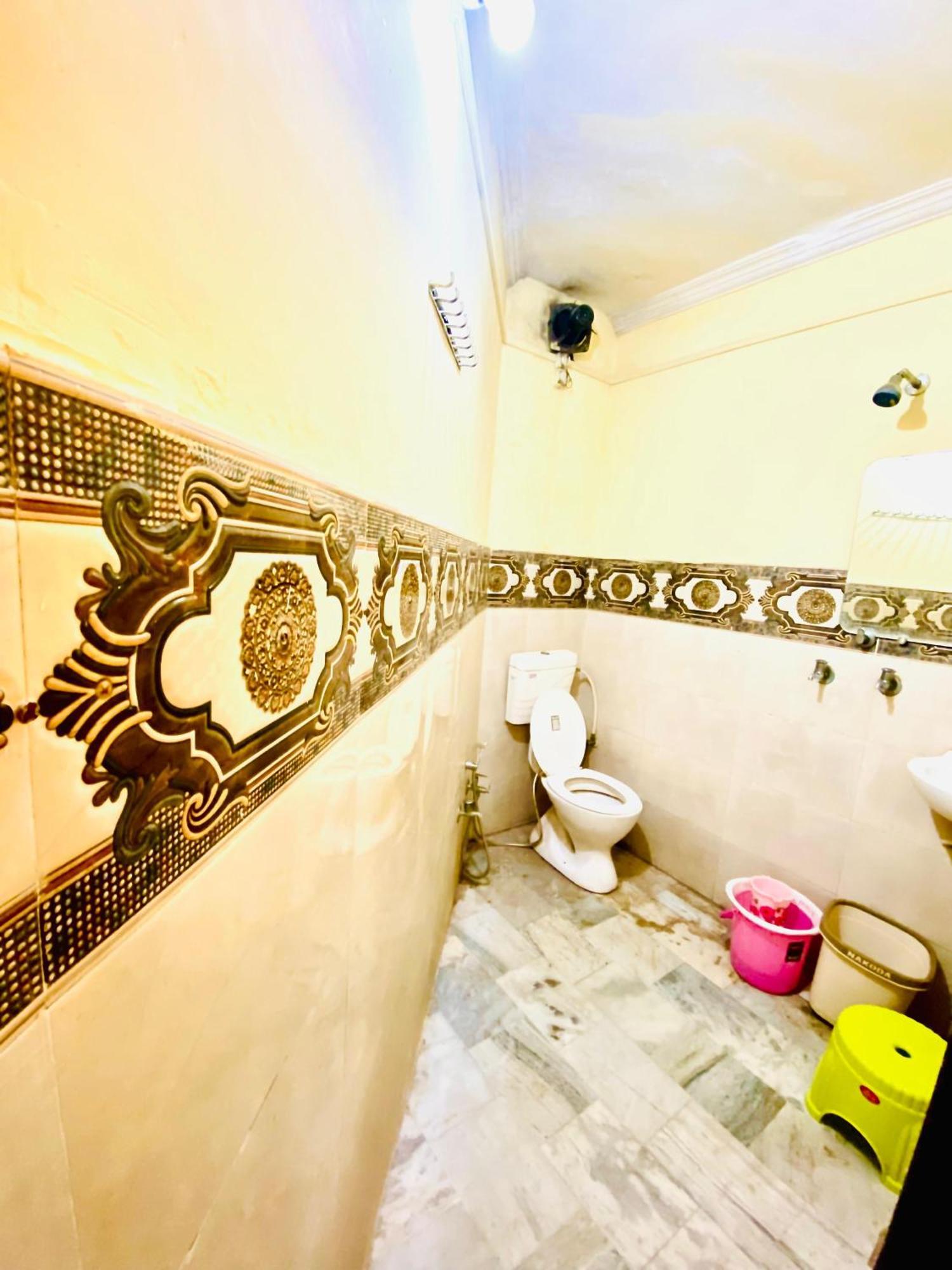 Namo Guest House Only For Indians Varanasi Exterior photo